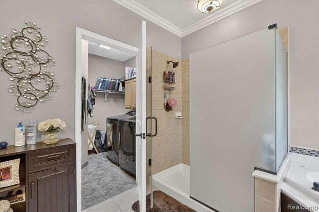 9074 Ridgefield Drive, Brighton, MI 48114