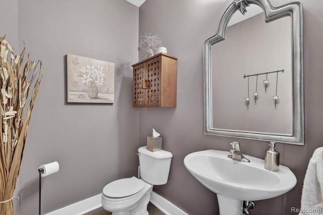 9074 Ridgefield Drive, Brighton, MI 48114