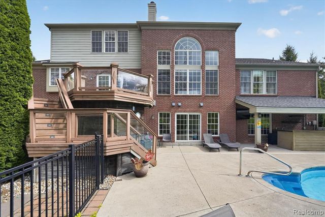 9074 Ridgefield Drive, Brighton, MI 48114