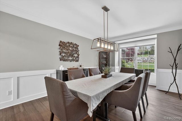 9074 Ridgefield Drive, Brighton, MI 48114