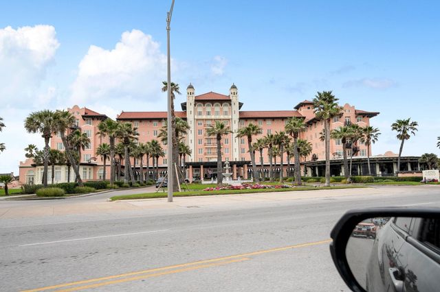 1314 30th Street, Galveston, TX 77550