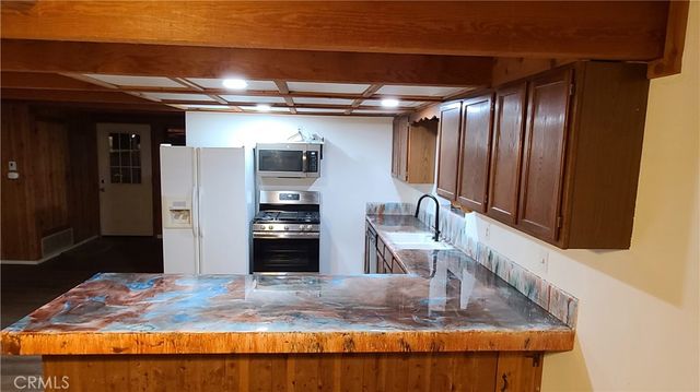 31194 Outer Highway 18 N, Running Springs, CA 92382