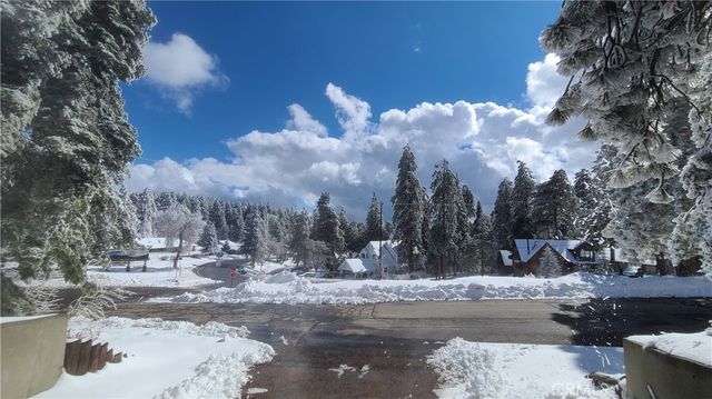 31194 Outer Highway 18 N, Running Springs, CA 92382