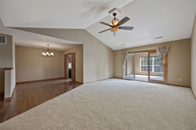 4460 Westchester Drive NE C, Cedar Rapids, IA 52402