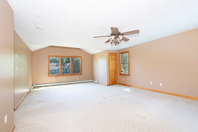 12 Ridge Rd, Shrewsbury, MA 01545