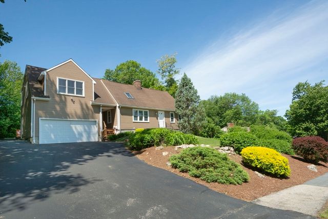 12 Ridge Rd, Shrewsbury, MA 01545