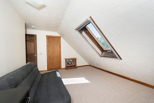 12 Ridge Rd, Shrewsbury, MA 01545