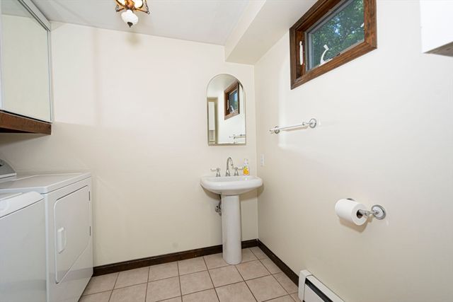 12 Ridge Rd, Shrewsbury, MA 01545