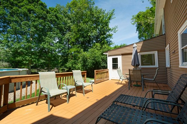 12 Ridge Rd, Shrewsbury, MA 01545