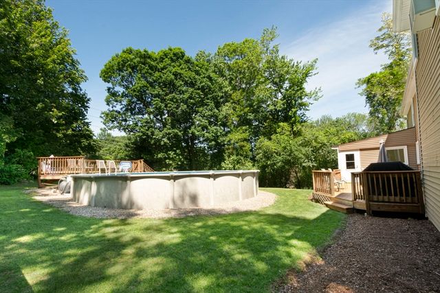 12 Ridge Rd, Shrewsbury, MA 01545