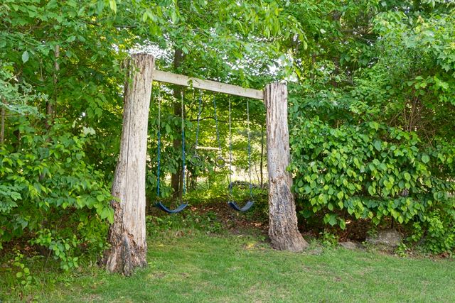 12 Ridge Rd, Shrewsbury, MA 01545