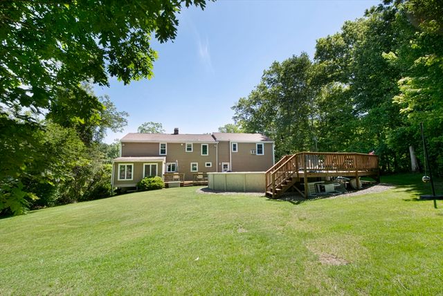 12 Ridge Rd, Shrewsbury, MA 01545