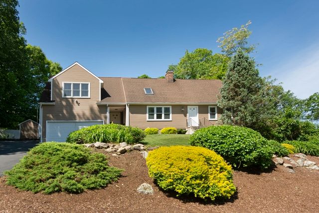12 Ridge Rd, Shrewsbury, MA 01545