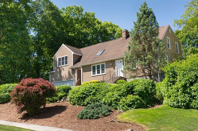 12 Ridge Rd, Shrewsbury, MA 01545