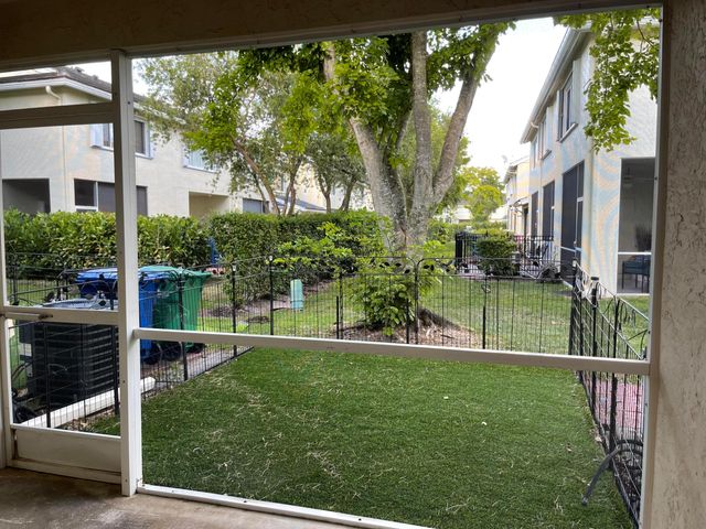 5659 NW 99th Lane, Coral Springs, FL 33076