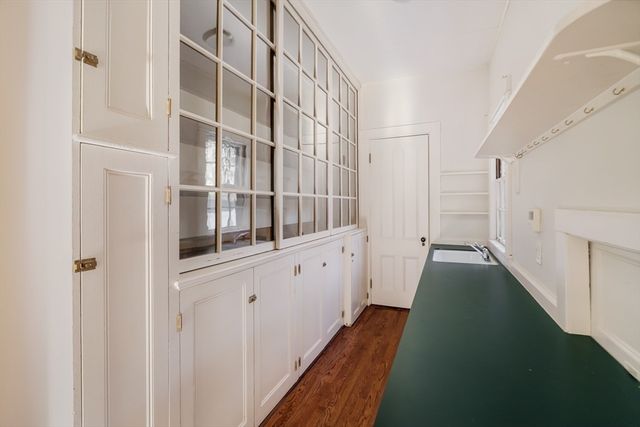 42 Lawrence Rd, Newton, MA 02467