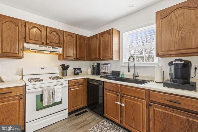 113 LEE ST, Stewartstown, PA 17363