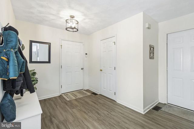 113 LEE ST, Stewartstown, PA 17363