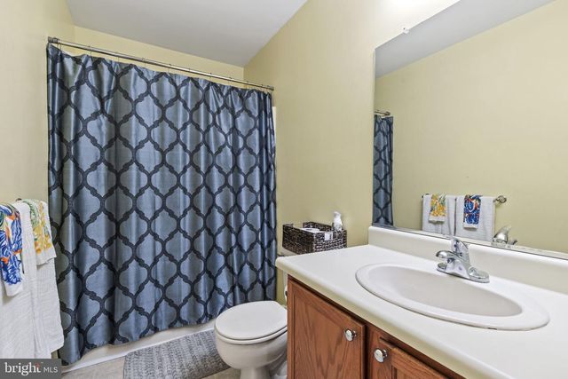 113 LEE ST, Stewartstown, PA 17363