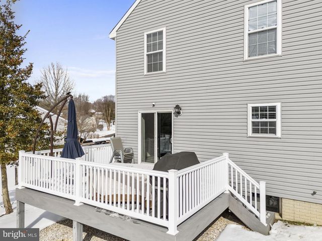 113 LEE ST, Stewartstown, PA 17363