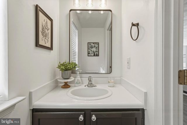 113 LEE ST, Stewartstown, PA 17363