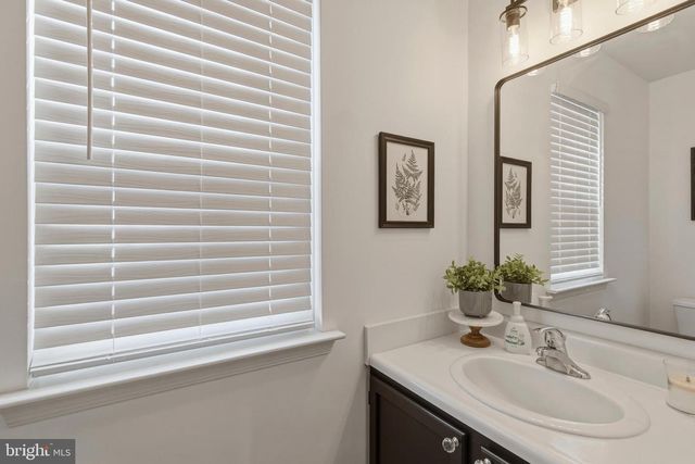 113 LEE ST, Stewartstown, PA 17363