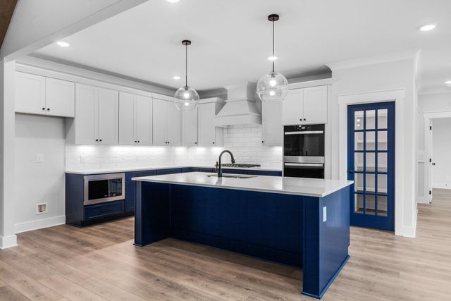 22 Peyton Place, Columbia, TN 38401