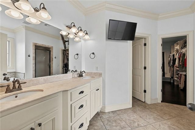 6426 44th Street, Rogers, AR 72758