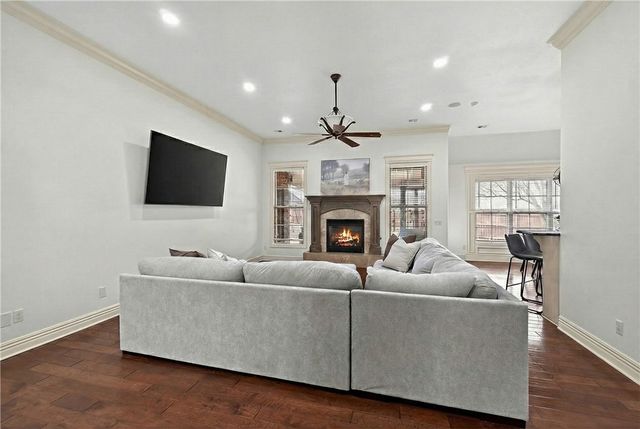 6426 44th Street, Rogers, AR 72758