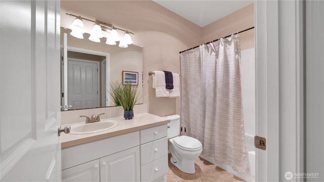 2104 Palisade Boulevard #B-7, Dupont, WA 98327