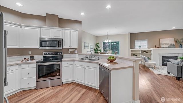 2104 Palisade Boulevard #B-7, Dupont, WA 98327