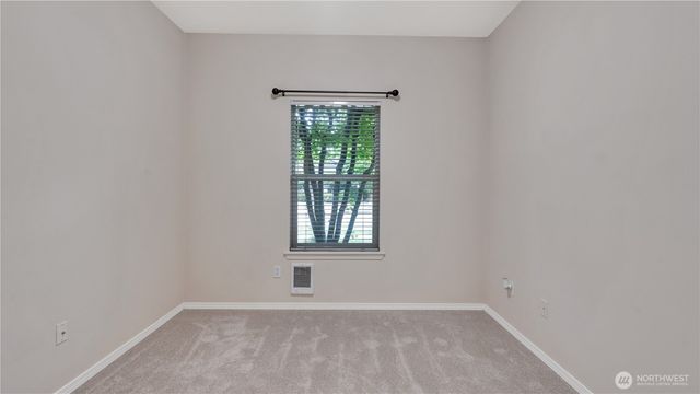 2104 Palisade Boulevard #B-7, Dupont, WA 98327
