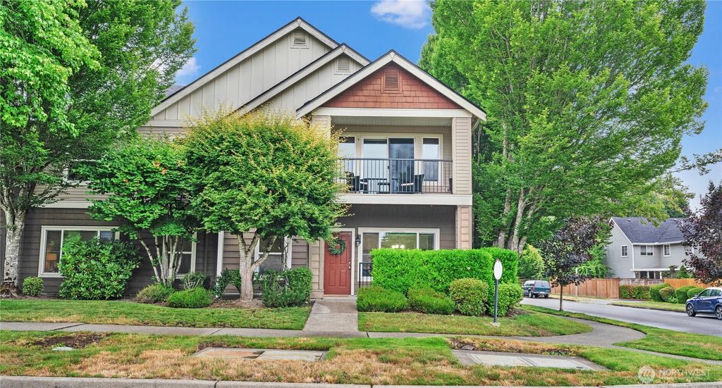 2104 Palisade Boulevard #B-7, Dupont, WA 98327