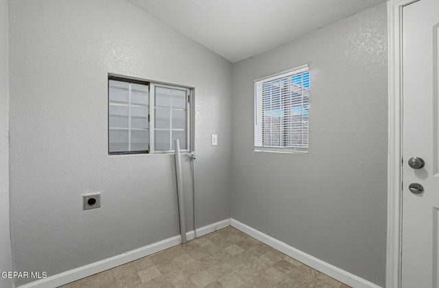 1915 OLIVE Avenue, El Paso, TX 79901