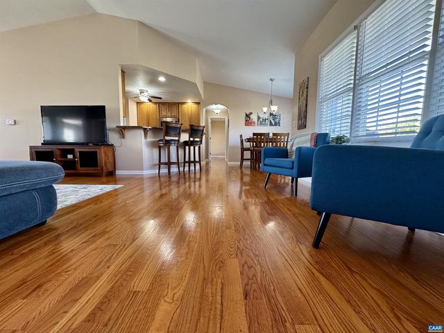 202 BARTLEY ST, Dayton, VA 22821