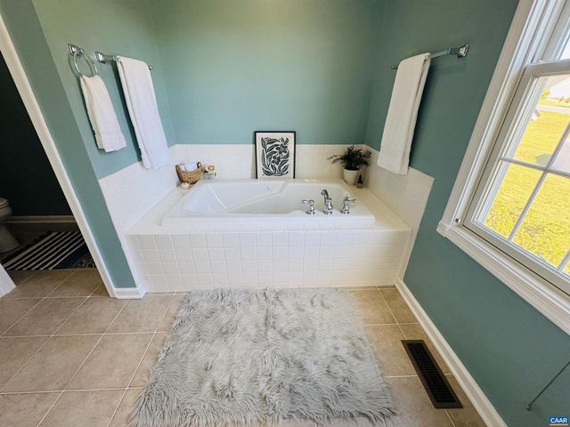 202 BARTLEY ST, Dayton, VA 22821