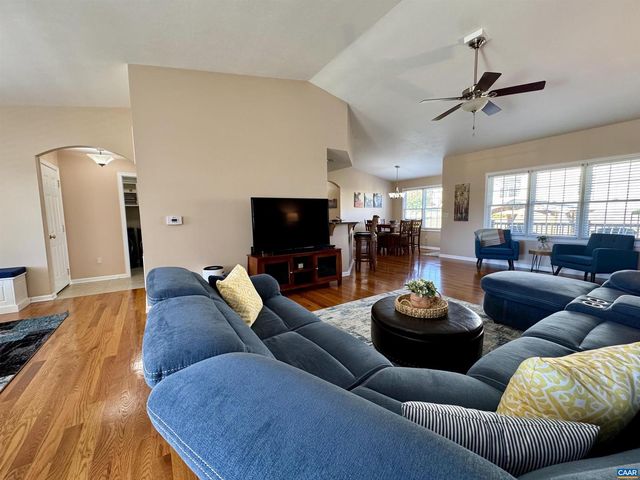 202 BARTLEY ST, Dayton, VA 22821