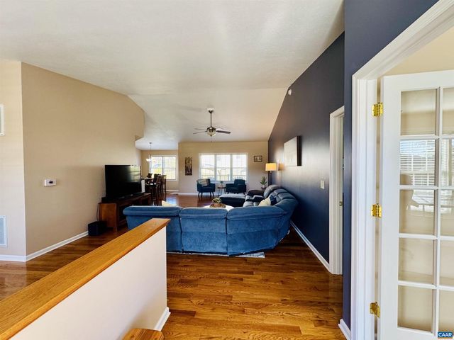 202 BARTLEY ST, Dayton, VA 22821