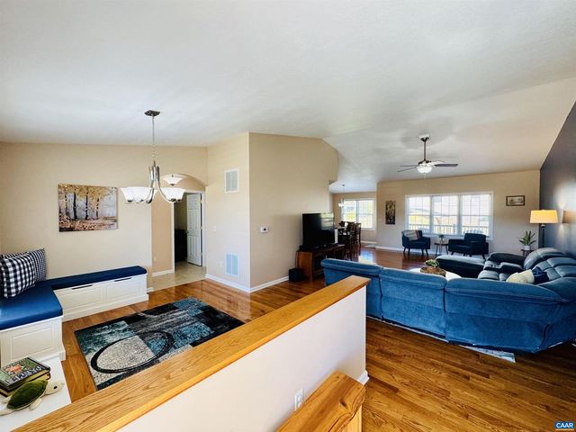 202 BARTLEY ST, Dayton, VA 22821