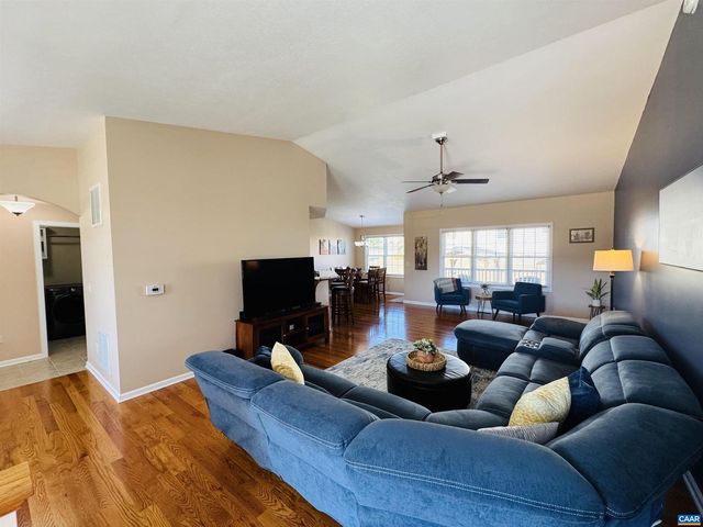 202 BARTLEY ST, Dayton, VA 22821