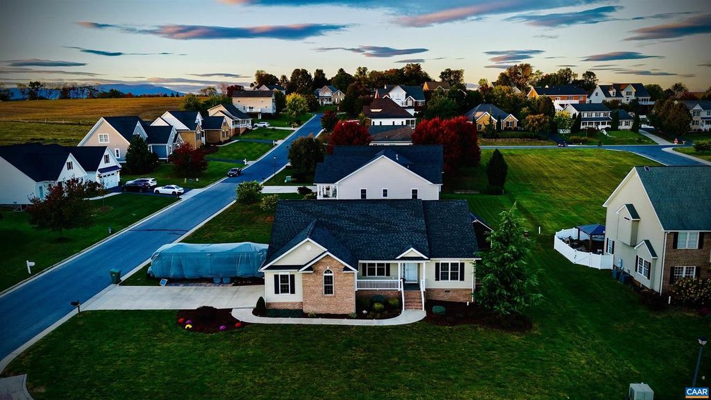 202 BARTLEY ST, Dayton, VA 22821