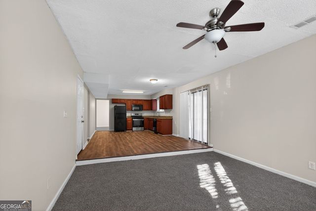 858 Chapman Circle, Stone Mountain, GA 30088