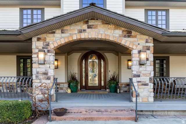 986 E WHEELER FARM CV, Salt Lake City, UT 84121