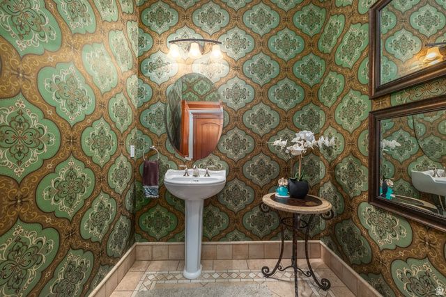 986 E WHEELER FARM CV, Salt Lake City, UT 84121