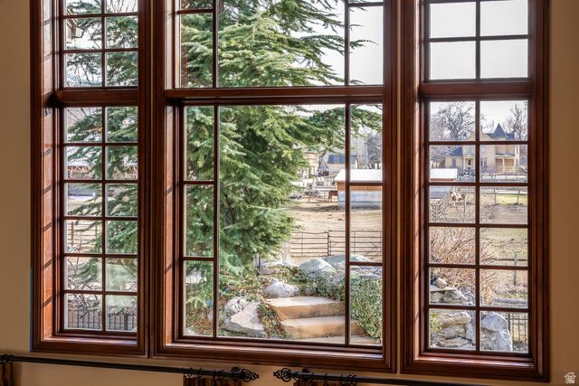 986 E WHEELER FARM CV, Salt Lake City, UT 84121