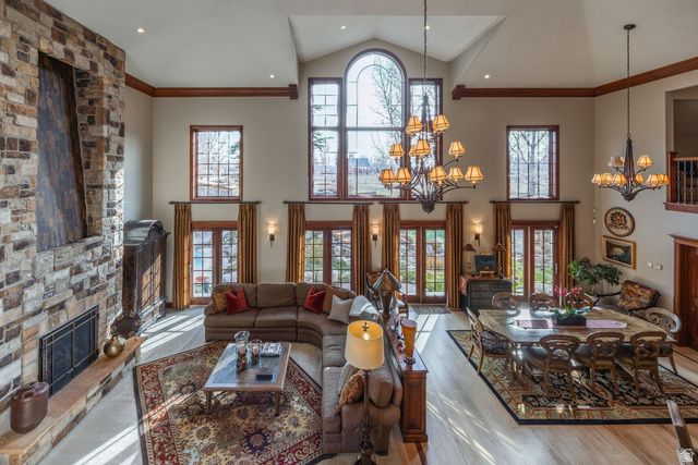 986 E WHEELER FARM CV, Salt Lake City, UT 84121