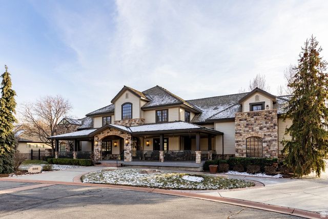 986 E WHEELER FARM CV, Salt Lake City, UT 84121