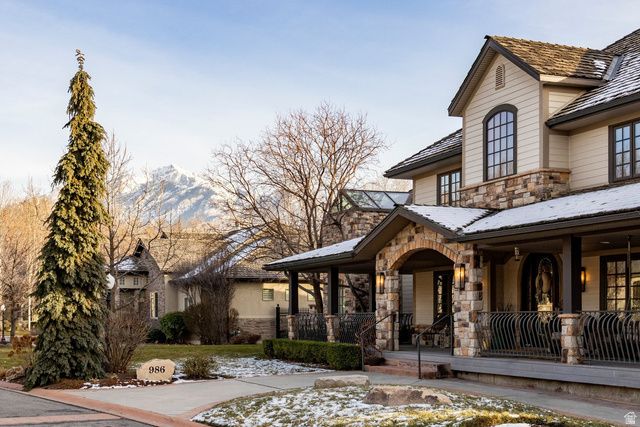 986 E WHEELER FARM CV, Salt Lake City, UT 84121