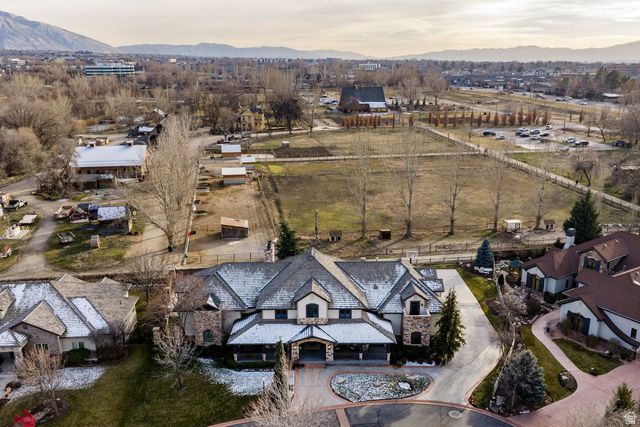 986 E WHEELER FARM CV, Salt Lake City, UT 84121