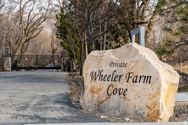 986 E WHEELER FARM CV, Salt Lake City, UT 84121